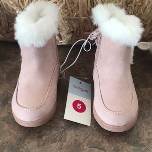 Cat and Jack Omni boots